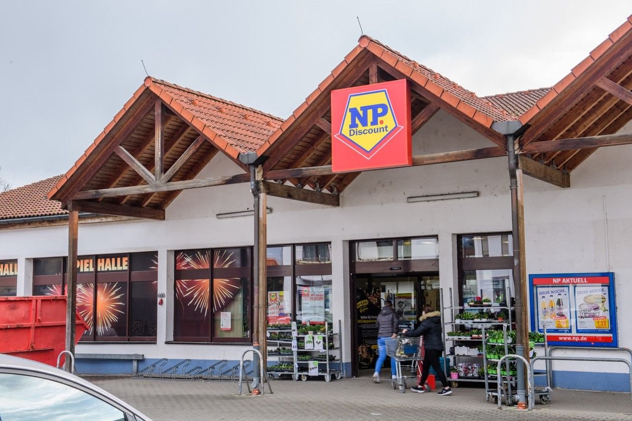 Aus dem NP-Markt in der Jenaer Straße soll ein Edeka-SB-Markt werden.