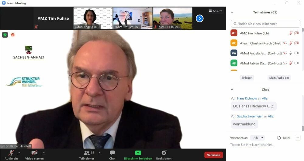 Ministerpräsident Reiner Haseloff beim Video-Bürgerdialog