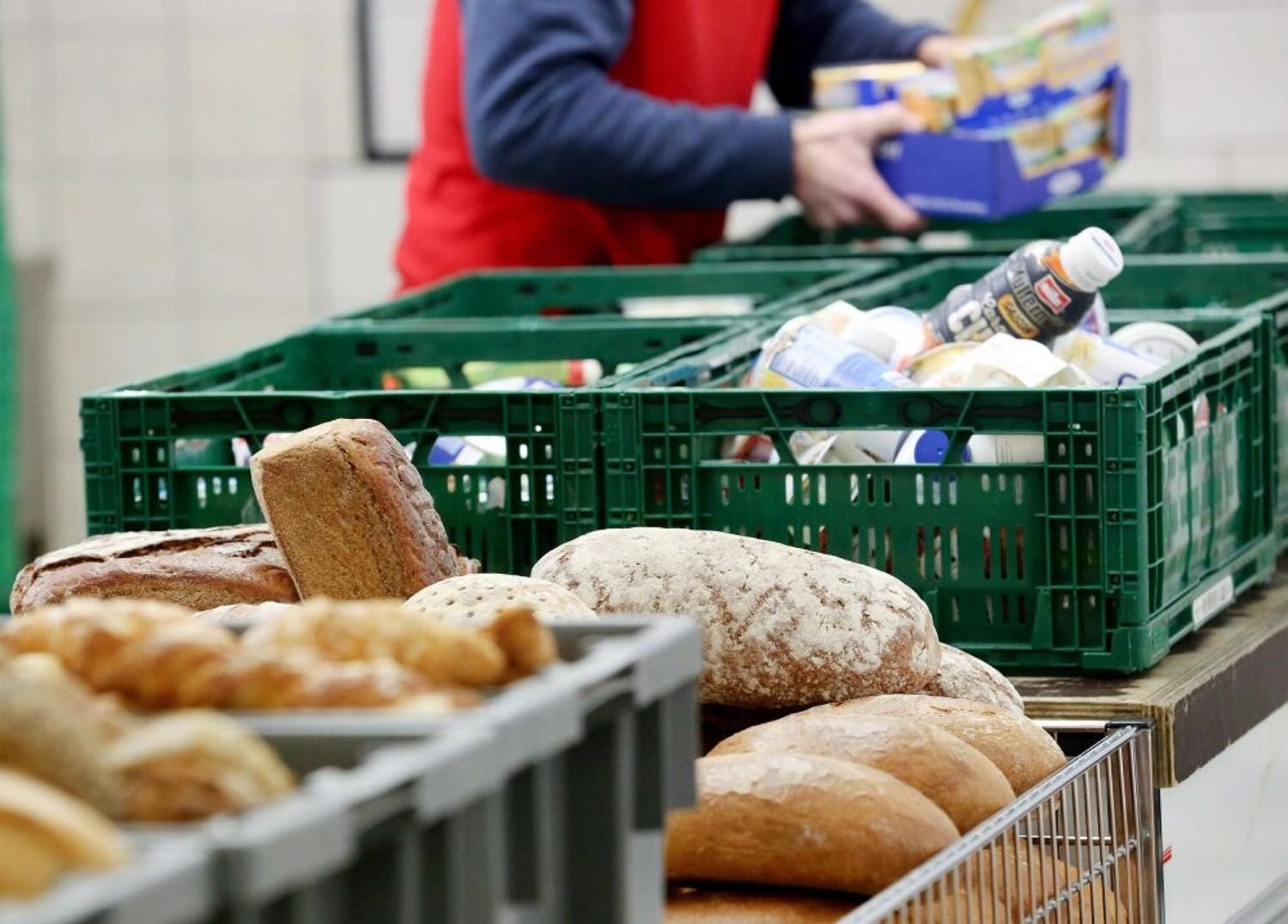 1.500 Menschen im Landkreis Harz, die nicht genug Geld haben, um sich selbst mit ausreichend Lebensmitteln zu versorgen, bekommen so alle 14 Tage Unterstützung von der Tafel.
