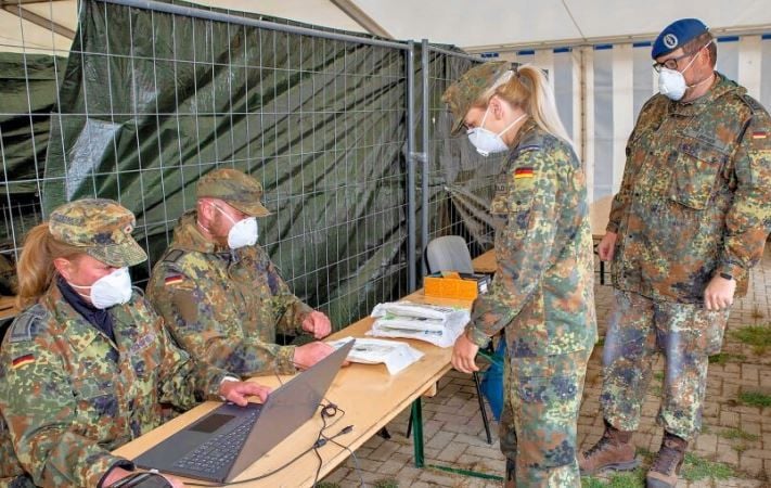Bei Corona-Massentests am Weißenfelser Schlachthof kamen 2020 auch Soldaten zum Einsatz.