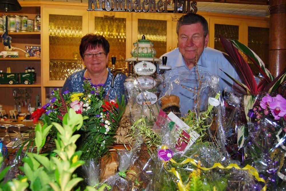 Blumen über Blumen: Rosel und Horst Ihle machen mit dem „Storchennest“ die 35 voll.