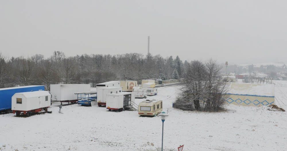 Zirkus Renz: Vom Pächter geduldet, von der Stadt Naumburg zum Räumen aufgefordert.