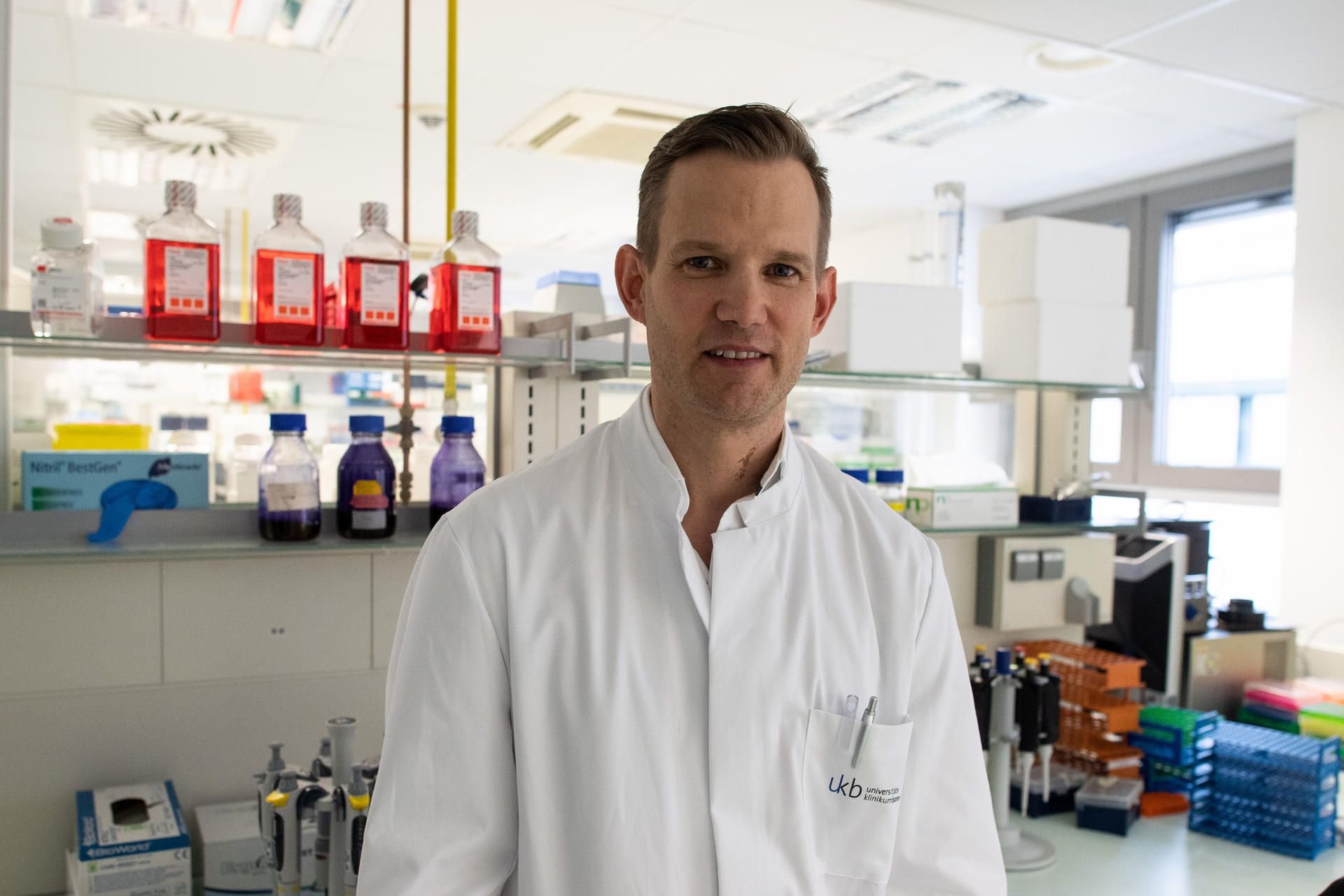 Professor Hendrik Streeck, Direktor des Institut für Virologie an der Uniklinik in Bonn