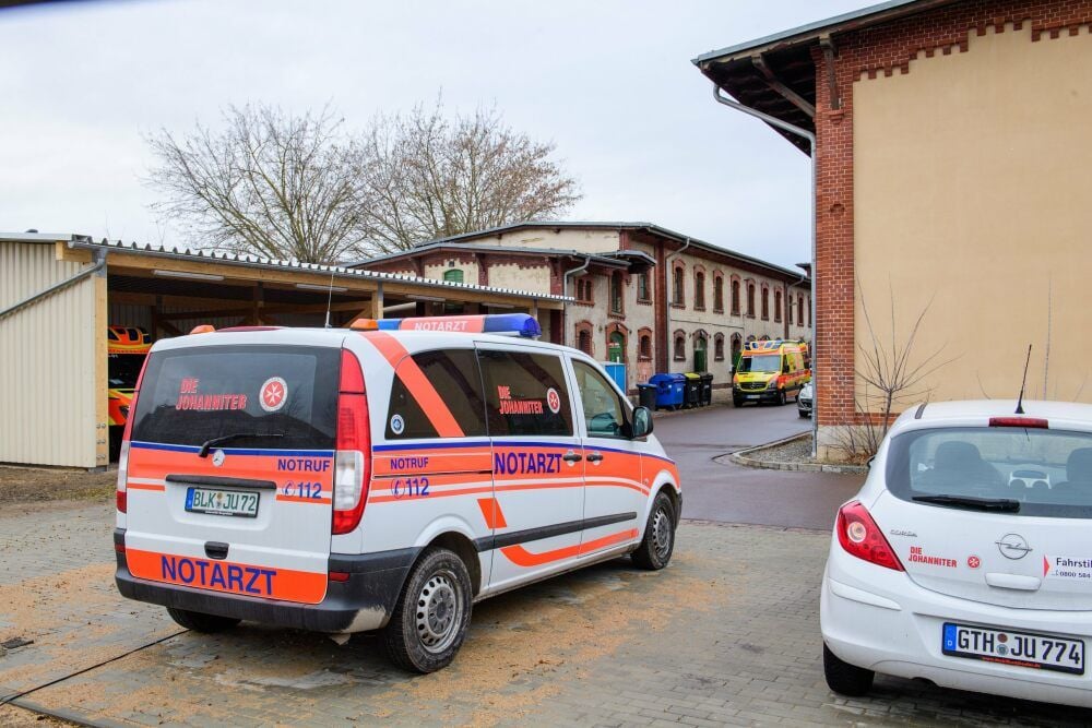 Unterliegen keiner Testpflicht: die Rettungsdienstmitarbeiter.