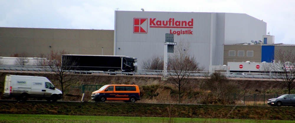 Gewerbegebiet an der Autobahn 9
