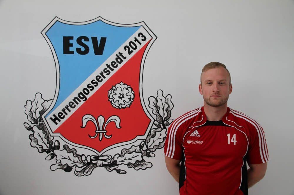 ESV-Keeper Daniel Werner hielt den einen Punkt fest.