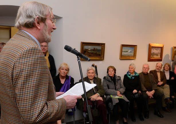 Gerd Mettjes umriss zur Vernissage die Entwicklung in der Malerei während der Epoche des „goldenen Zeitalters“ Dänemarks. Die weit über 100 Jahre alten Werke der Sammlung Lührs zogen das Interesse vieler Gäste auf sich.