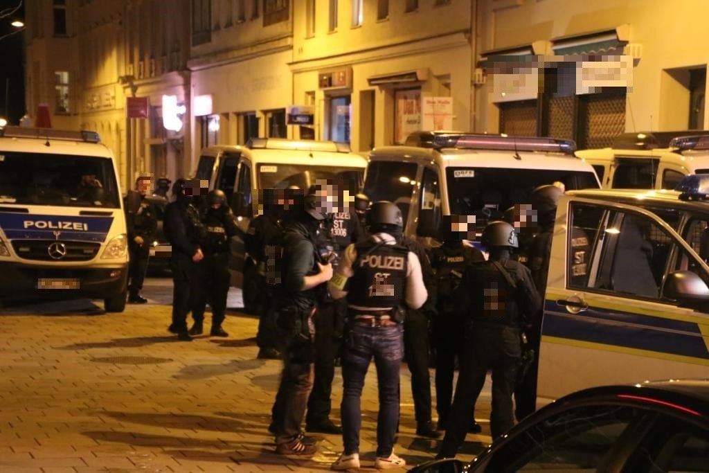 In Halle ist es zu einem großangelegten SEK-Einsatz gekommen.
