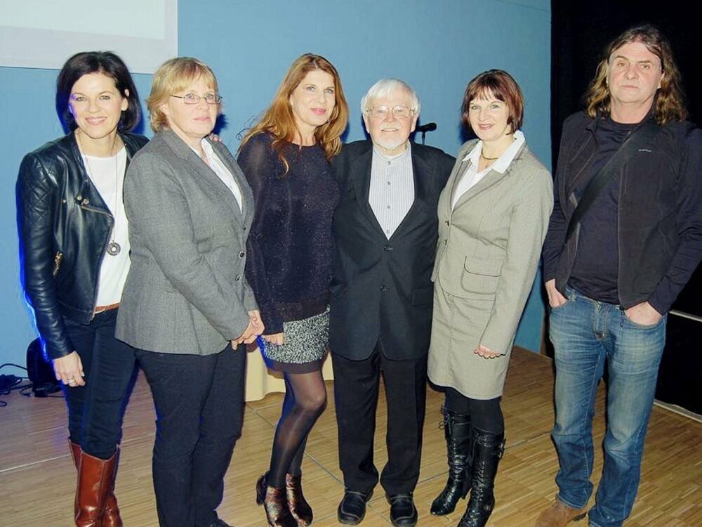 Manfred Wenzel mit seinen fünf Kindern 2016 zur Cranach-Preis-Verleihung: Unternehmerin Monika Ehrlich, Schachweltmeisterin Sylvia Wolf, Schauspielerin Claudia Wenzel, Lehrerin Cornelia Wegner und Liedermacher Hans-Eckardt Wenzel