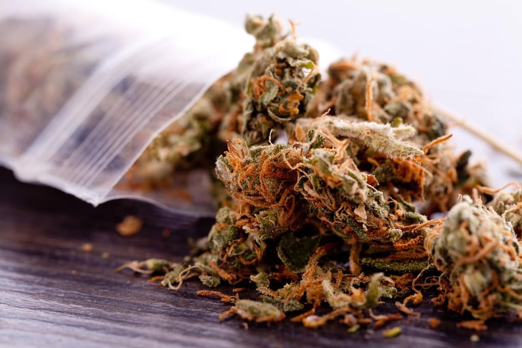 Cannabis in einem kleinen Beutel