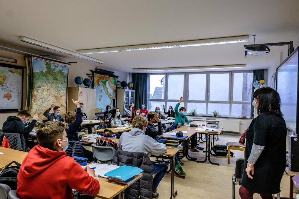 Schüler der Klasse 10b der Sekundarschule „Ernestine Reiske“ in Kemberg beim Deutschunterricht