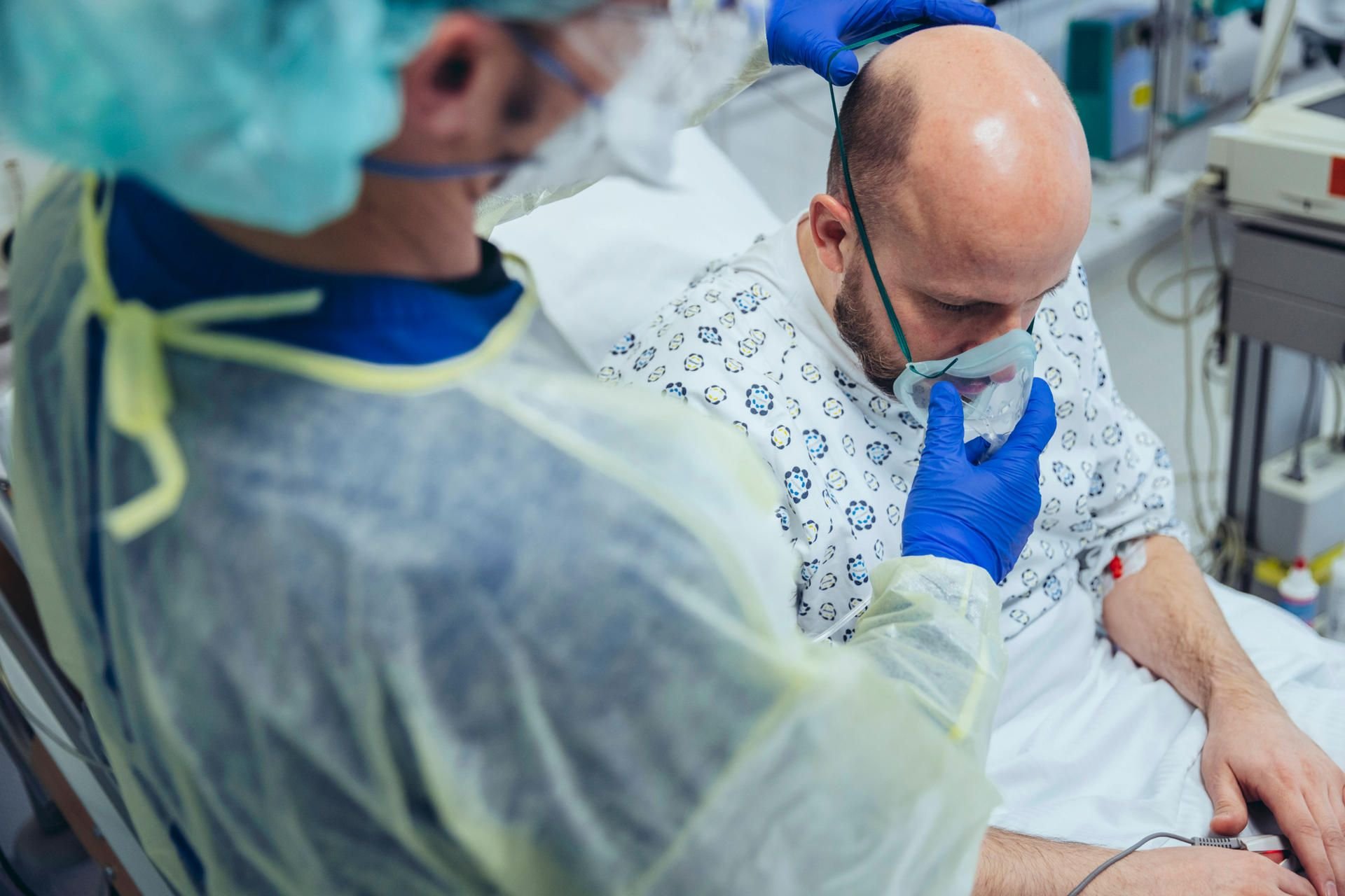 Durch die Todesfälle, sowie die gesundheitliche Einschränkungen bei Covid-19-Überlebenden gingen im letzten Jahr rund 305 641 Lebensjahr verloren.
