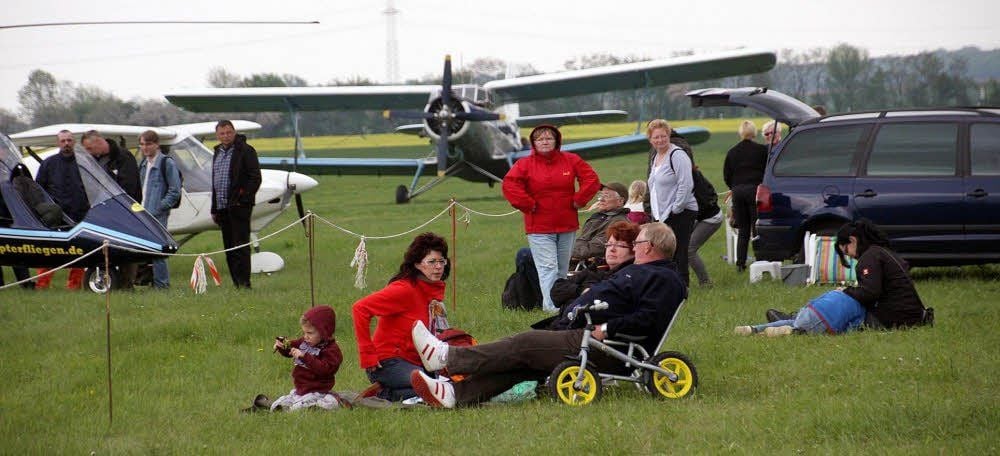 Mit Kind und Kegel waren die Gäste zu den Lauchaer Flugtagen angerückt. Und es gab da vieles zu bestaunen.