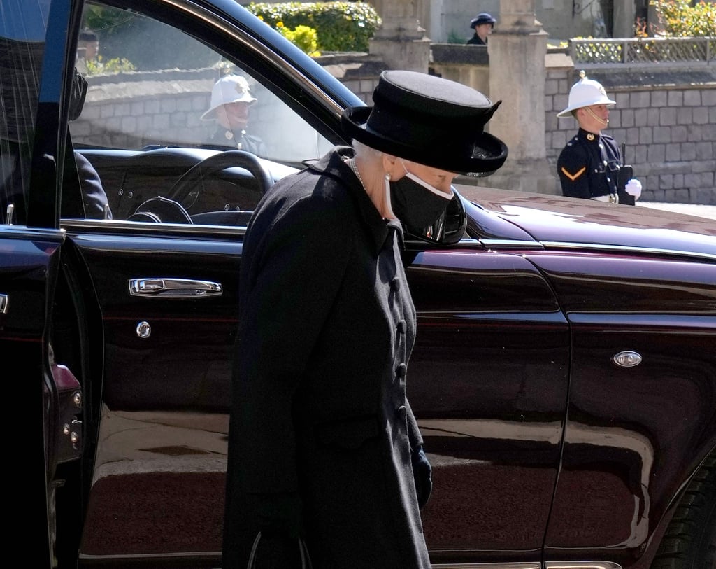 Königin Elizabeth II. von Großbritannien trifft vor der St.-Georgs-Kapelle auf Schloss Windsor ein.