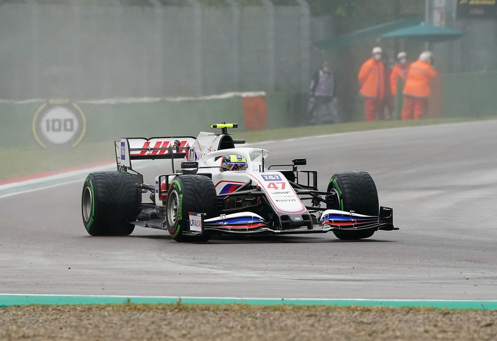 Mick Schumacher aus Deutschland vom Haas F1 Team auf der Strecke.