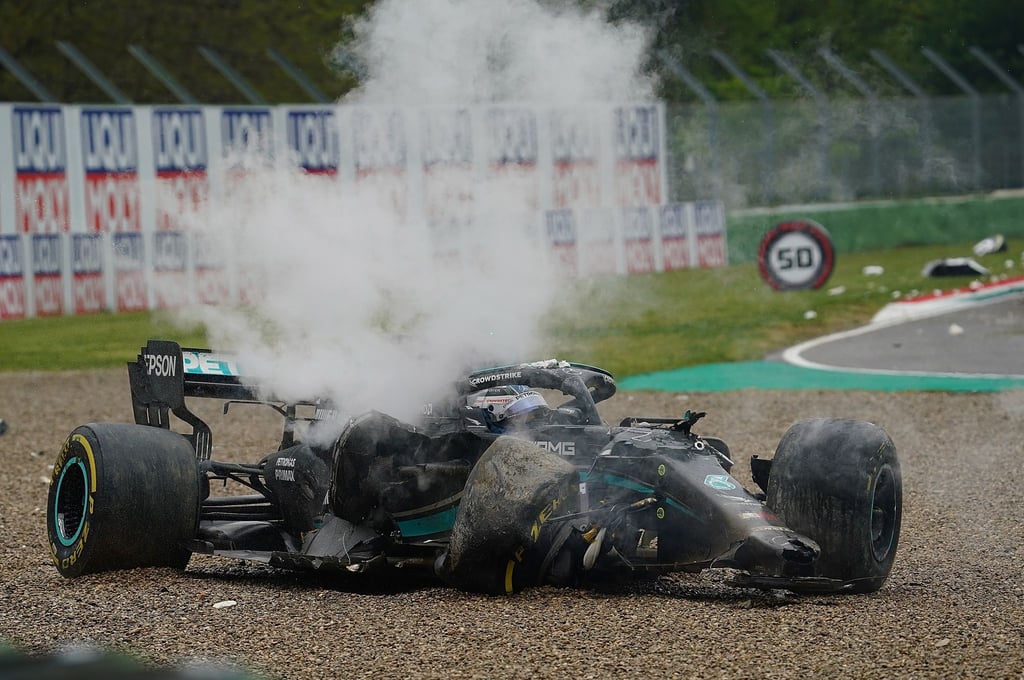 Der Rennwagen von Valtteri Bottas war nach dem Unfall mit George Russell nur noch Schrott.