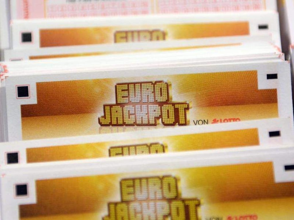 Beim Eurojackpot gibt es Veränderungen. Die Obergrenze klettert auf 120 Millionen Euro, zusätzlich werden die Glückszahlen künftig neben dem Freitag auch am Dienstag ermittelt. Symbolfoto: Susann Prautsch