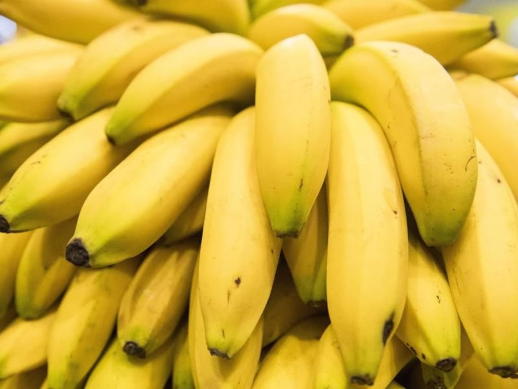 Die Banane gehört zu den Obstsorten mit dem höchsten Zuckergehalt. Foto: Robert Günther/dpa-tmn