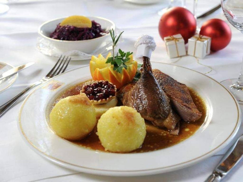 In der Gastronomie ist im Weihnachtsgeschäft die Gans am beliebtesten. Foto: Tobias Hase