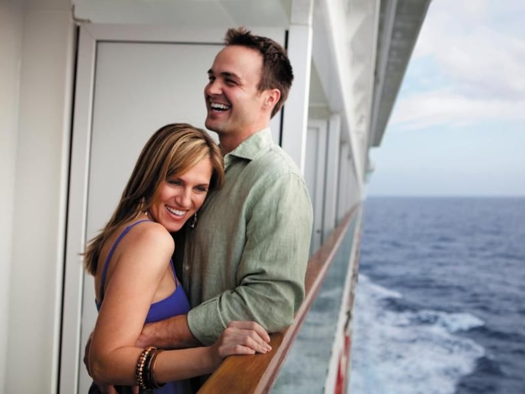 Für glückliche Paare auf See: Die neuen Schiffe von Norwegian Cruise Line (NCL) fahren unter der Flagge der Bahamas, somit ist eine Trauung an Bord möglich. Die Ehe muss aber dann noch in Deutschland anerkannt werden. Foto: Norwegian Cruise Line