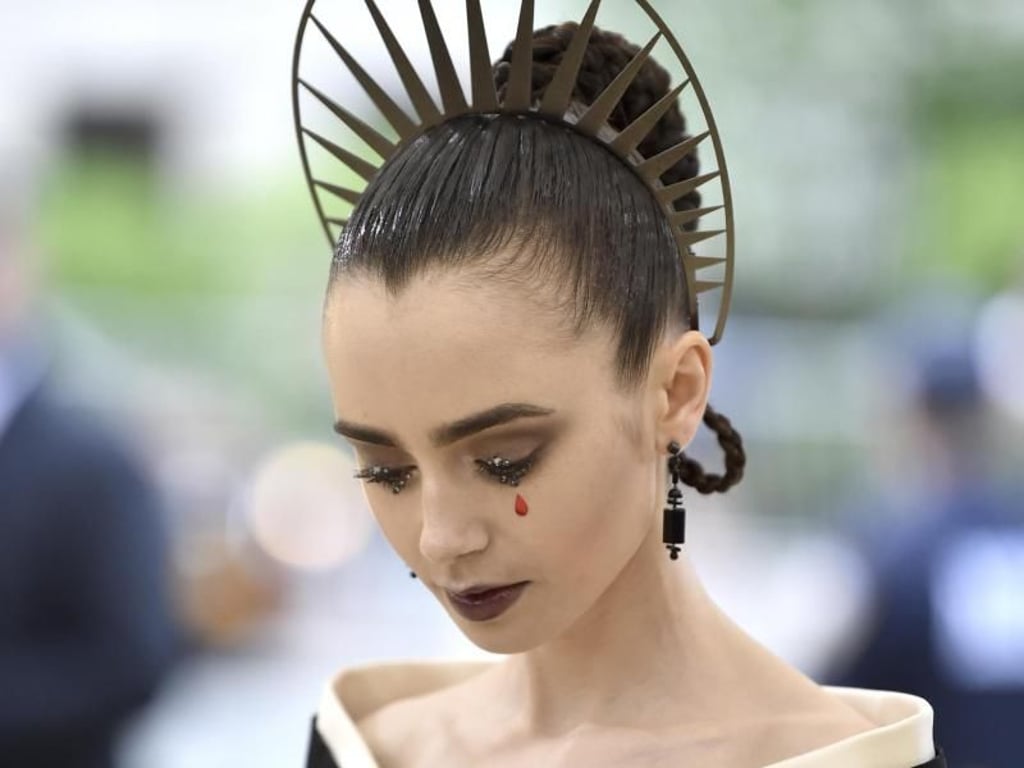 Lily Collins bei der «Met Gala» 2018. Foto: Evan Agostini