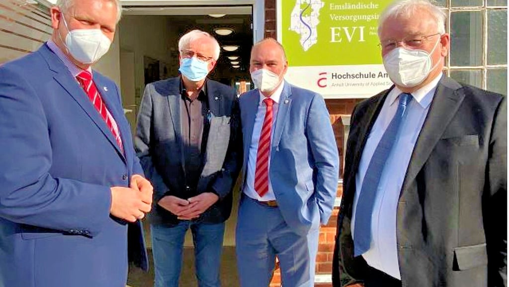 Björn Thümler, Dr. Volker Eissing, Prof. Jörg Bagdahn und Bernd Busemann (v.l.) bei der Eröffnung