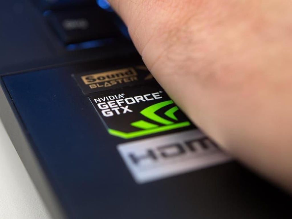 Kostenlose Programme für Nvidia-Karten wie "Geforce Experience" laden neue Treiber nicht nur selbstständig herunter, sondern können ausgewählte Spiele auch automatisch optimal ans eigene System anpassen. Foto: Andrea Warnecke