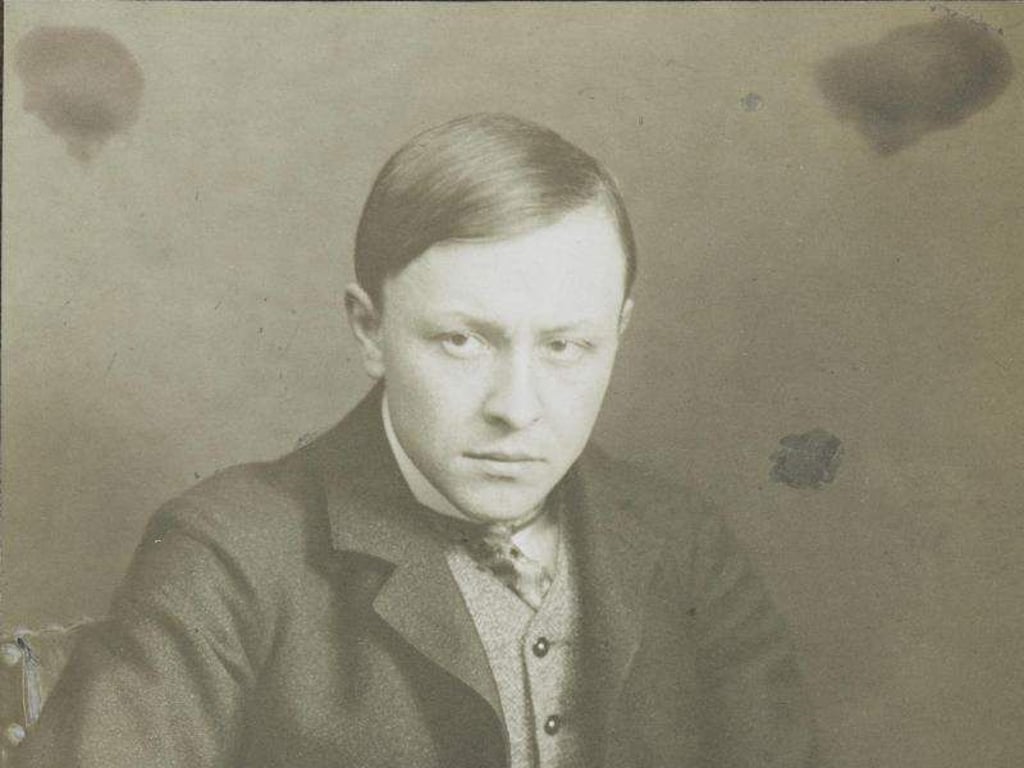 Das Foto zeigt den österreichischen Zeichner und Grafiker Alfred Kubin. Foto: N. Perscheid/Städtische Galerie im Lenbachhaus und Kunstbau München, Kubin-Archiv