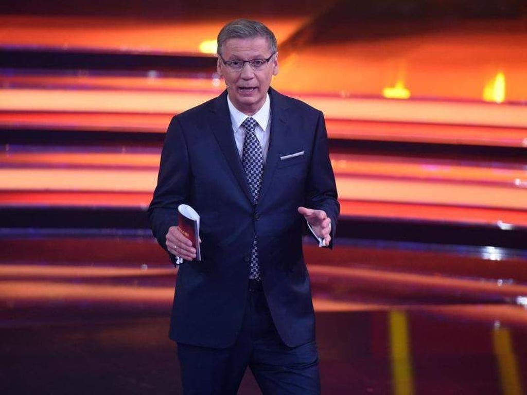 Günther Jauch stellt Fragen in der «Quiz-Arena». Foto: Henning Kaiser
