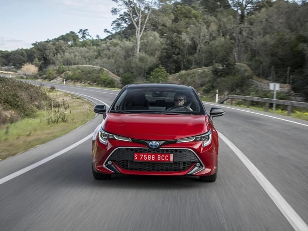 In 7,9 Sekunden ist man mit dem stärkeren Corolla bei 100 km/h. Maximal sind 180 km/h drin. Foto: Toyota