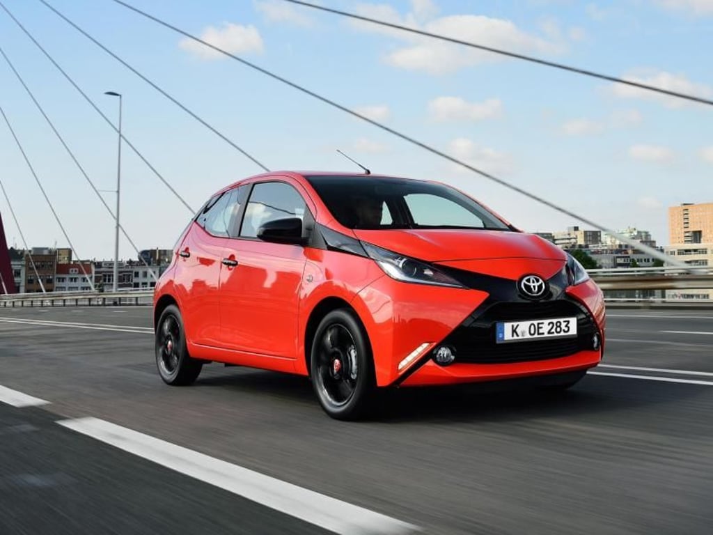 Einer aus dem Trio: Der Toyota Aygo teilt sich die technische Basis mit dem Citroën C1 und dem Peugeot 108, optisch unterscheiden sich die drei Autos leicht. Foto: Toyota