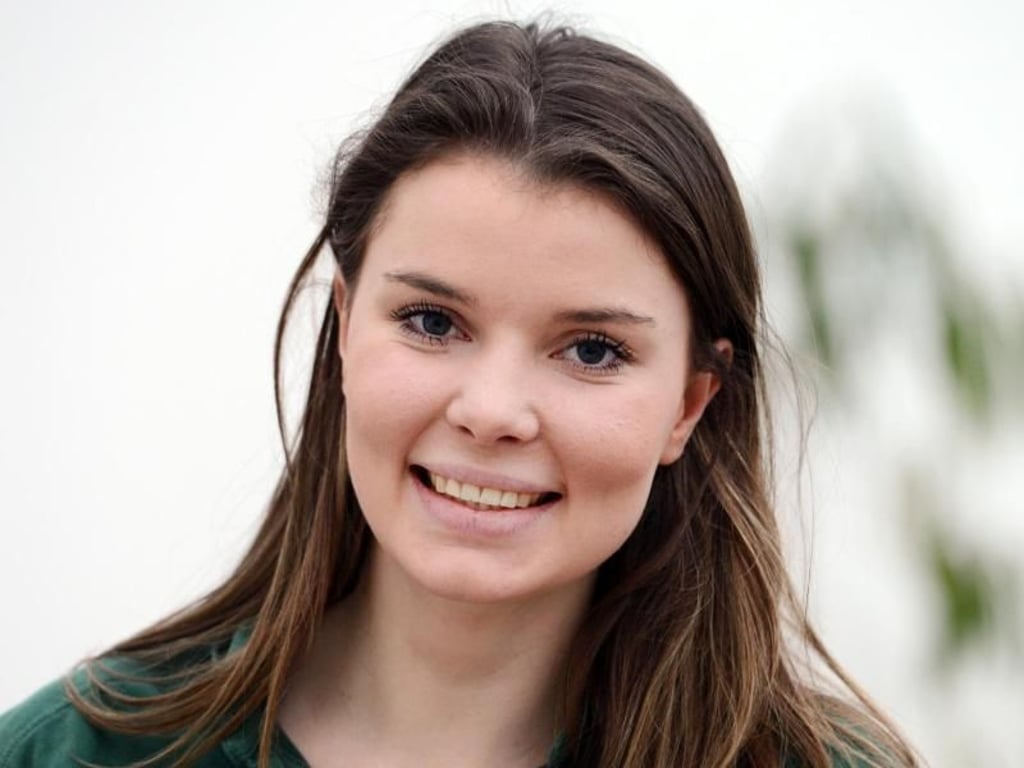 Anna Longrée ist ausgebildete Ergotherapeutin und arbeitet in Wuppertal. Auf dem Arbeitsmarkt sind Fachkräfte wie sie laut Angaben der Bundesagentur für Arbeit gesucht. Foto: Judith Michaelis