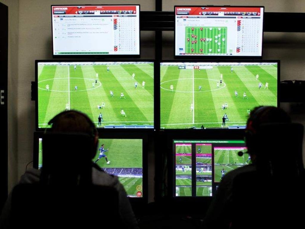 Auch in der Champions League kommt der Videoschiedsrichter bald zum Einsatz. Foto: Marcel Kusch