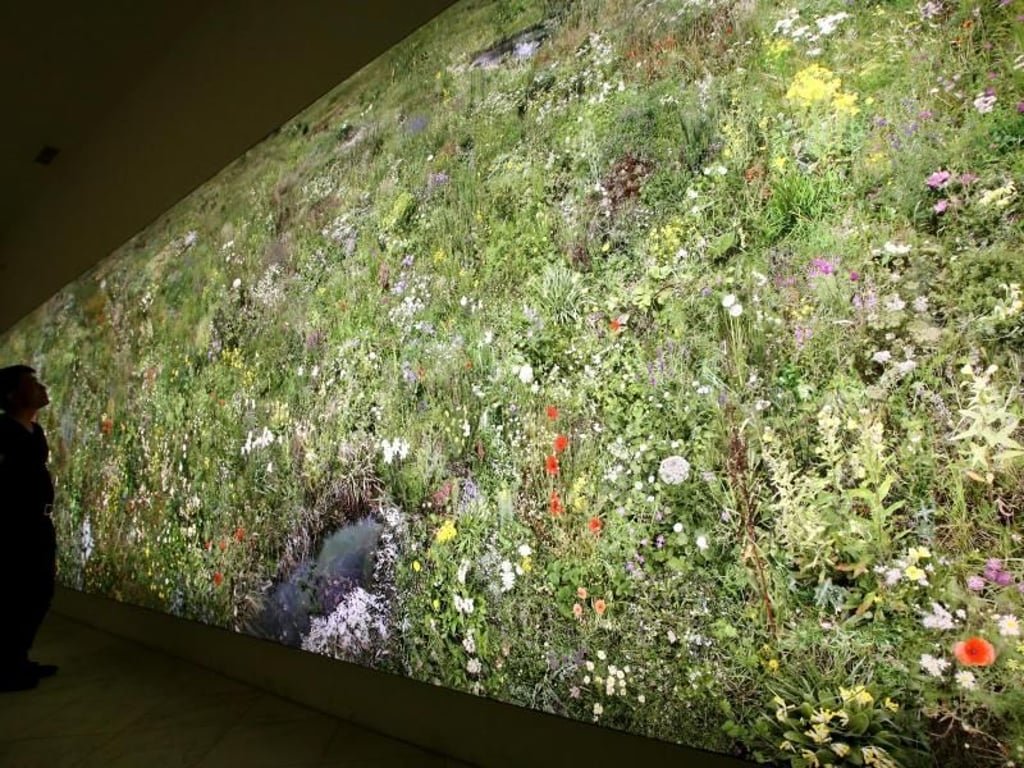 Die Lichtbox «Flowers» von Hiroyuki Massuy. Foto: Roland Weihrauch