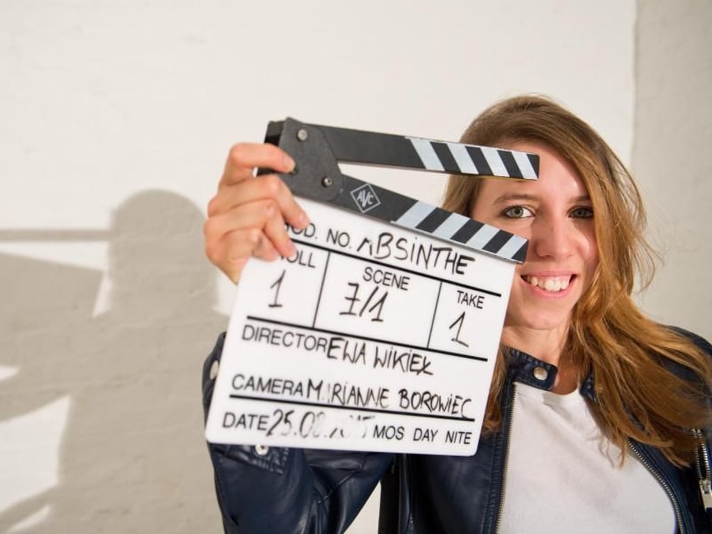 Ewa Wikiel studiert Regie an der Deutschen Film- und Fernsehakademie Berlin (dffb). Wer den Beruf des Regisseurs ergreifen will, kann das Studium zum Beispiel auch an der Potsdamer Filmuniversität Babelsberg Konrad Wolf oder der Hochschule für Fernsehen und Film München (HFF) absolvieren. Foto: Inga Kjer