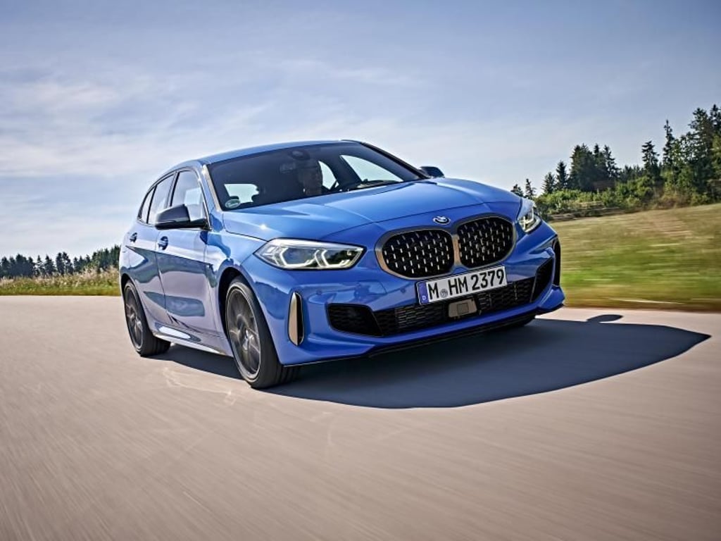 Der BMW 1er behält sein charakteristisches Design. Leichte Veränderung gab es bei der Front: der geteilte Kühlergrill ist etwas größer geworden. Foto: BMW