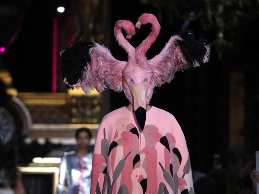 Inspiration Tierwelt: Schiaparelli bei der Pariser Fashion Week. Foto: Francois Mori/AP