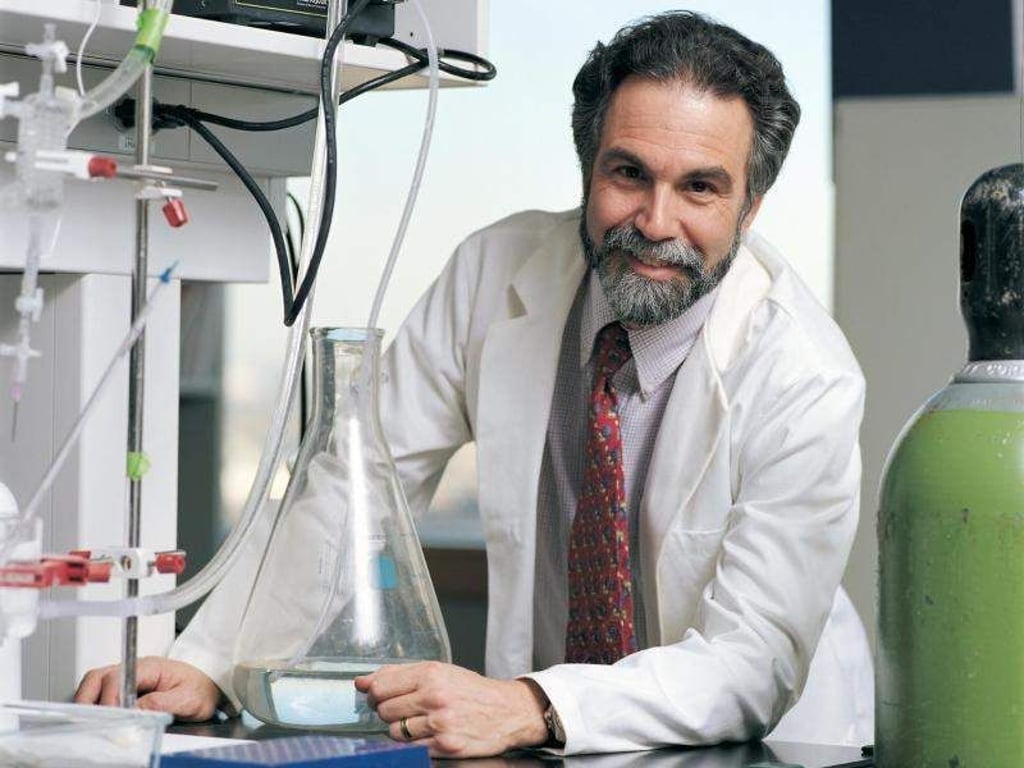 US-Professor Gregg Semenza ist einer der drei Forscher, die für ihre gemeinsame Entdeckung molekularer Mechanismen den Medizin-Nobelpreis erhalten. Foto: Uncredited/Johns Hopkins University/AP/dpa