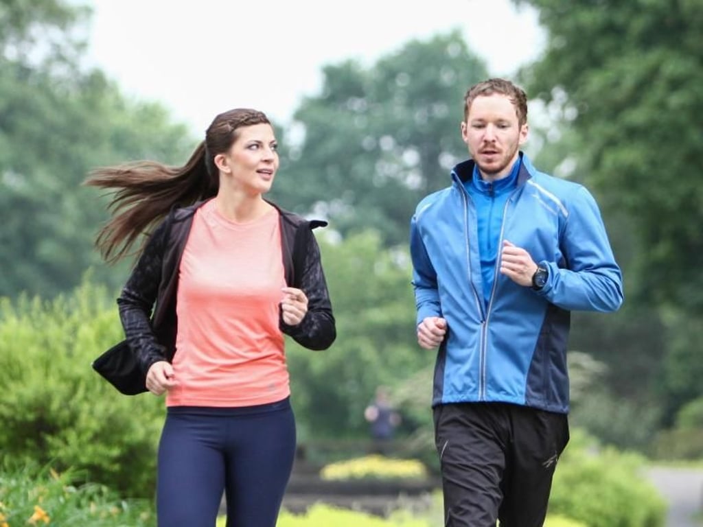 Mit einer kleinen Runde durch den Park ist es nicht getan, wenn man sich auf einen Marathon vorbereitet. Andererseits ist es nicht unbedingt gesund, 42 Kilometer am Stück zu rennen. Foto: Christin Klose