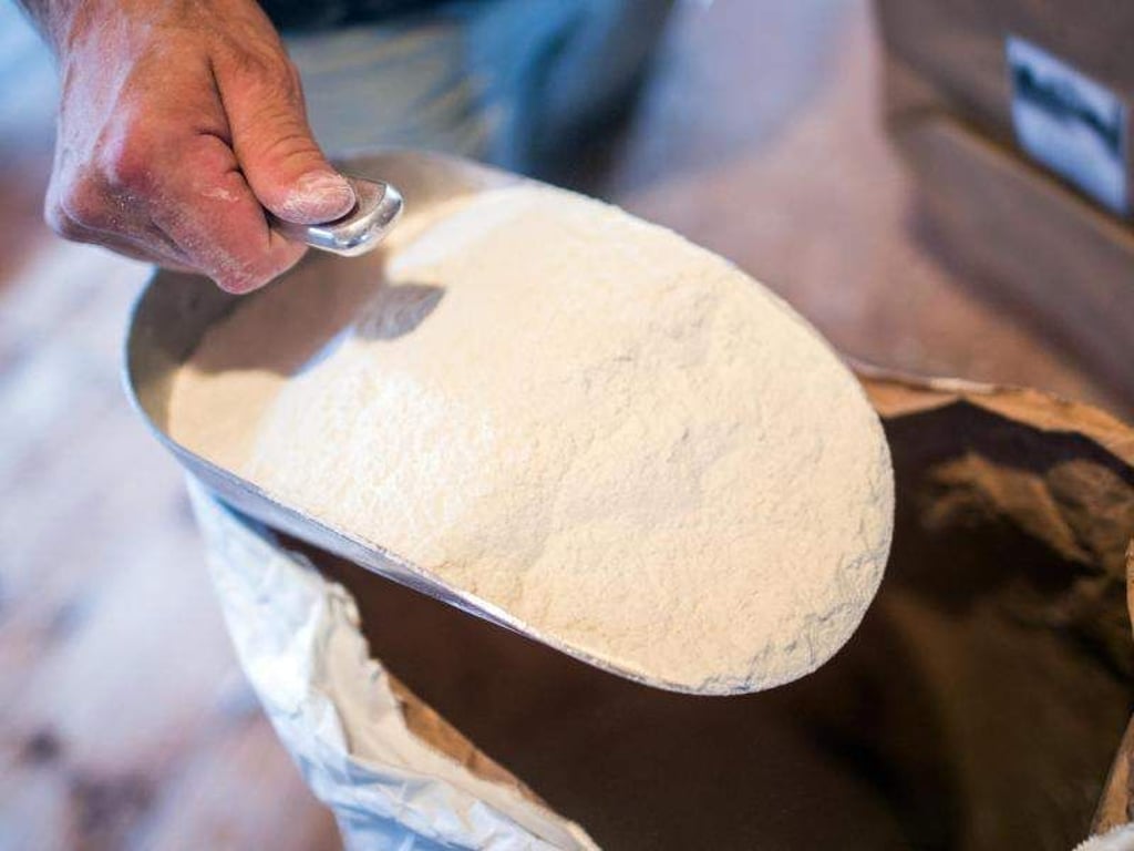 Wer an Zöliakie leidet, verwendet beim Backen am besten glutenfreies Mehl. Foto: Jens Büttner