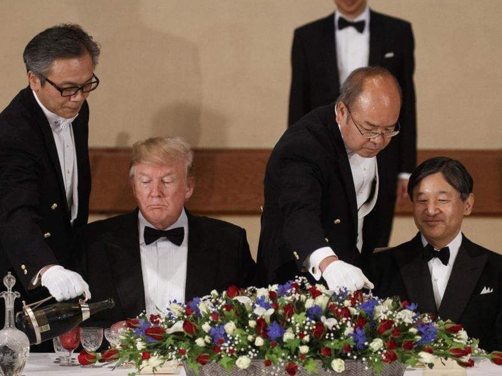 Donald Trump und Kaiser Naruhito von Japan während des Staatsbanketts im Kaiserpalast. Foto: Evan Vucci/AP