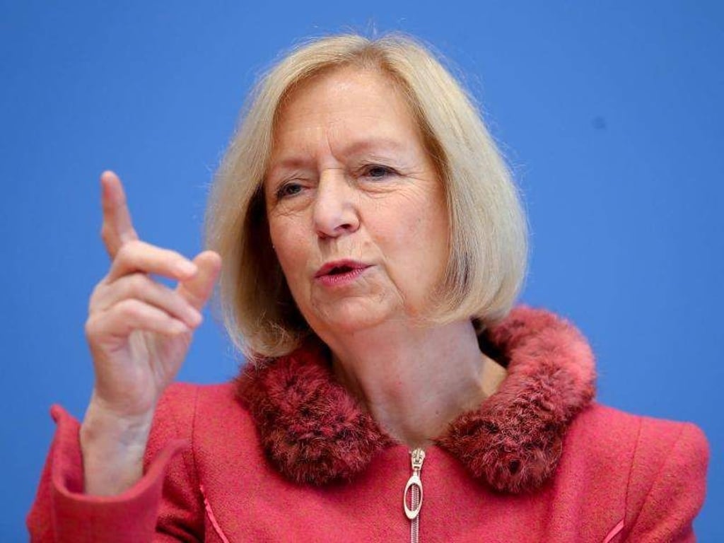 Äußert Befürchtungen, dass die Wissenschaftspolitik der USA sich radikal verändern könnte: Bundesbildungsministerin Johanna Wanka. Foto: Kay Nietfeld/Archiv