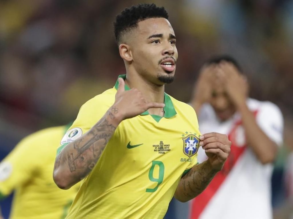 Brasiliens Gabriel Jesus jubelt über seinen Treffer zum 2:1. Foto: Silvia Izquierdo/AP