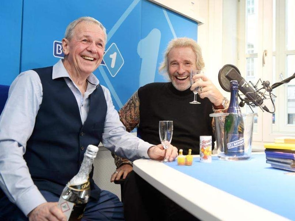 Mit Thomas Gottschalk kann man in diesem Jahr Silvester feiern. Und Fritz Egner (l) ist auch dabei. Foto: Tobias Hase