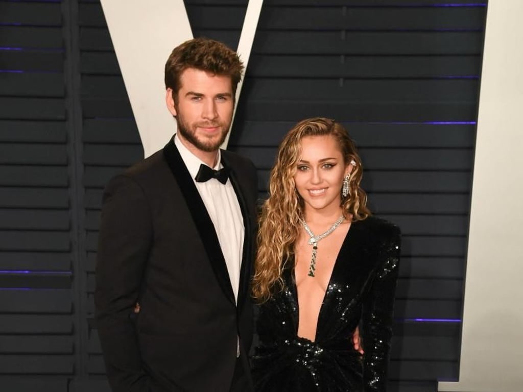 Auf der Oscar-Party von Vanity Fair wurde weitergefeiert: Liam Hemsworth und seine Frau Miley Cyrus sind dabei. Foto: Imagespace/ZUMA