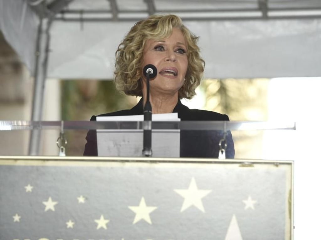 Die Schauspielerin Jane Fonda hielt eine Rede auf ihren Kollegen Michael Douglas. Foto: Chris Pizzello/Invision/AP
