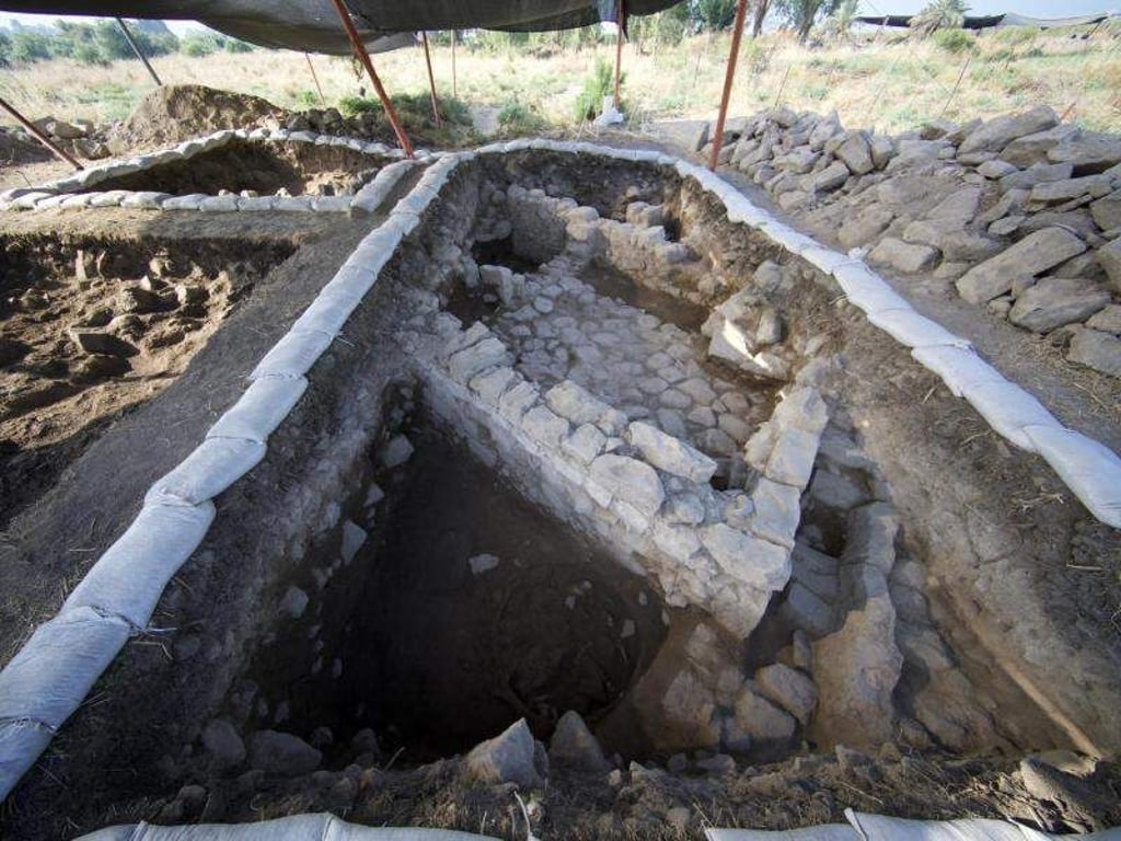Die Reste einer mindestens 1500 Jahre alten Kirche in der Nähe des Sees Genezareth in Nordisrael. Foto: Zachary Wong/Akademische Genezareth-Hochschule