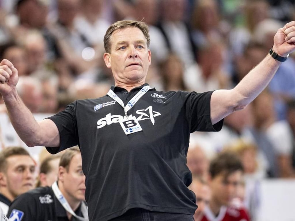 Für Alfred Gislason blieb mit dem THW Kiel zum Bundesliga-Abschied nur Rang zwei. Foto: Axel Heimken