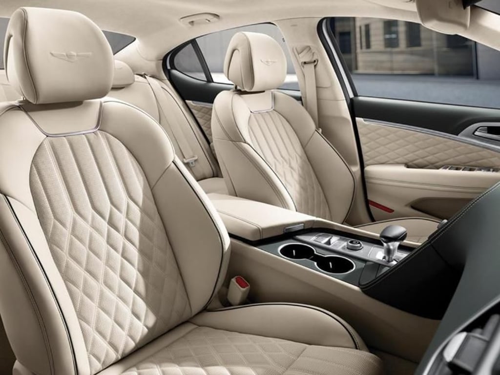 Vorne sind die Platzverhältnisse ausgesprochen komfortabel, doch hinten ist es etwas eng. Foto: Hyundai