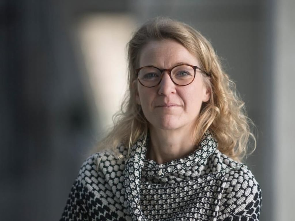 Kümmert sich um Kunst für die EZB: Britta von Campenhausen. Foto: Boris Roessler